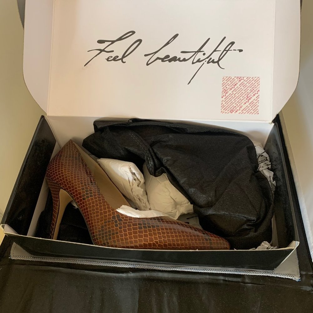 NEW! WHBM "Olivia Whiskey" Exotic Print Pump  White House Black Market-Size10